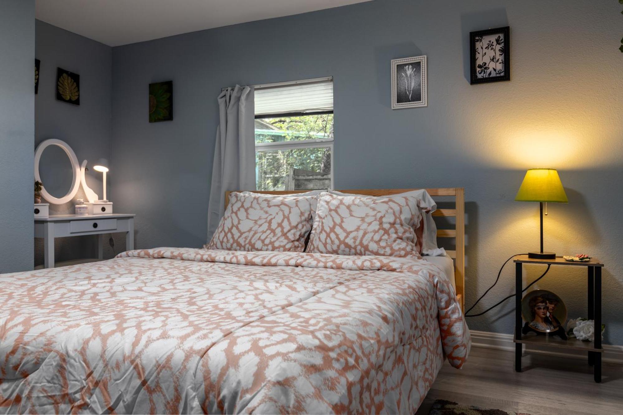 אוסטין Award Winning Cultural Heritage Home Near Downtown - Walk To 6Th Street מראה חיצוני תמונה